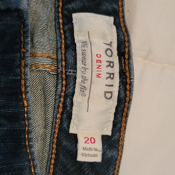 Torrid Jean Shorts - Picture 6 of 7